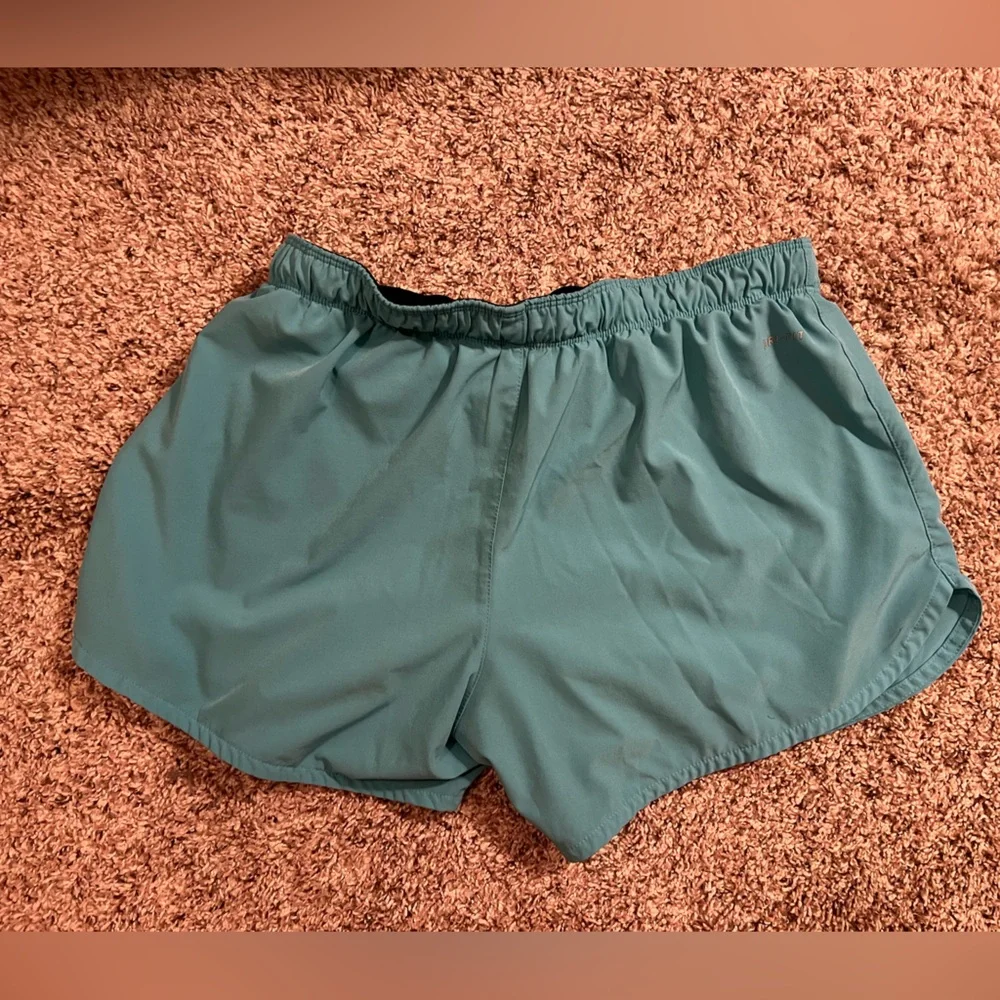 Nike Dri-Fit shorts - Picture 6 of 6